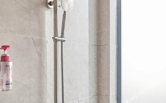 Fu'an Hotel (Guangzhou Baiyun Station Baixin Plaza)