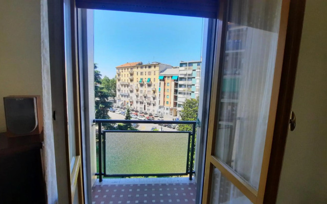 Appartamento Romolo - M2, Navigli, Iulm, Bocconi, Naba