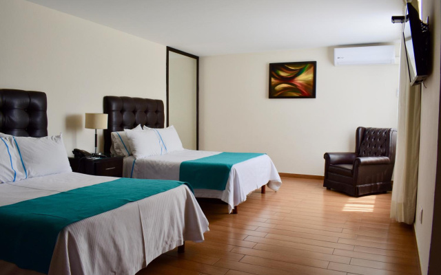 Country Hotel and Suites