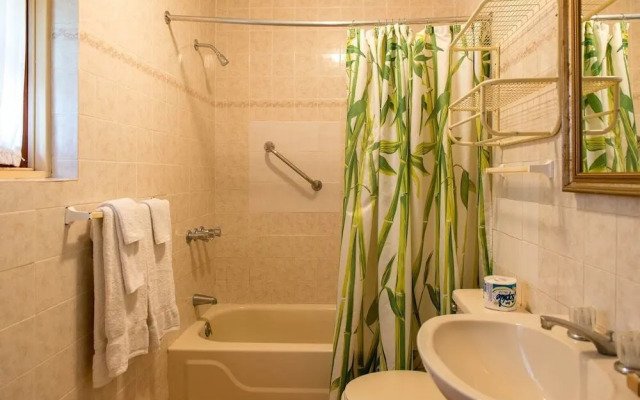 Tropical Beach Suite