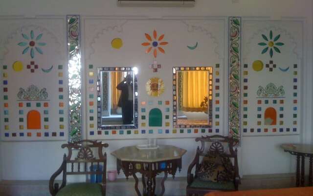 Hotel Raj Niwas