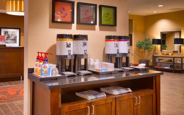 Hampton Inn Omaha/West Dodge Road (Old Mill)