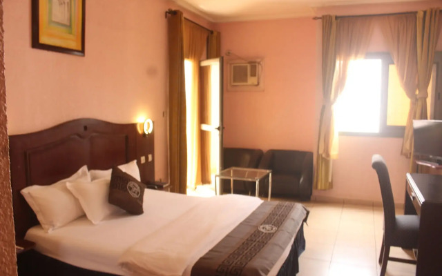 Tou'Ngou Hotel