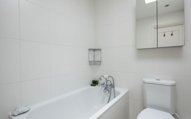 Homely 2BR Maisonnette in heart of Pimlico
