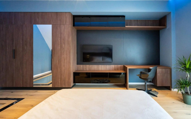 Sunflower- Designer 2R apartment near Piata Unirii with circular terrace