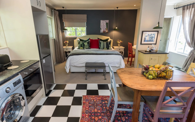 Baruch Guesthouse on Lovell