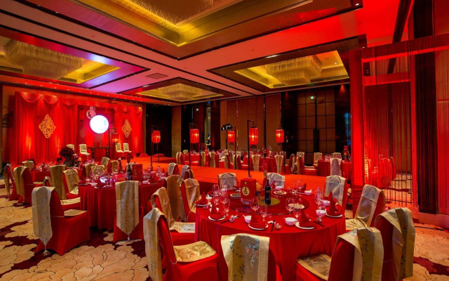 Palace Garden Hotel