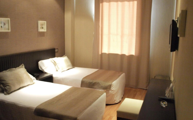 Hotel Dinastía