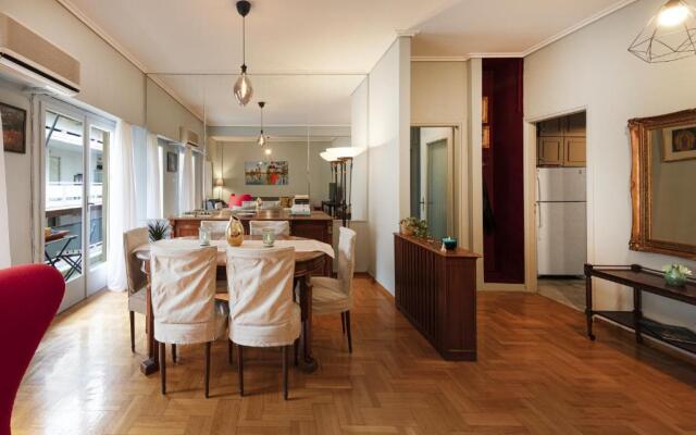 Spacious 3 Bedroom apt near Acropolis museum