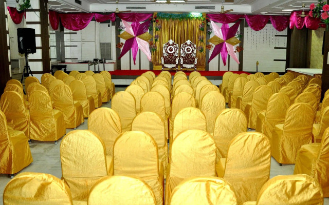 Chandra Inn