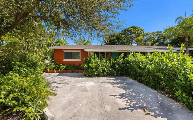 The Perfect Escape Lake Ridge