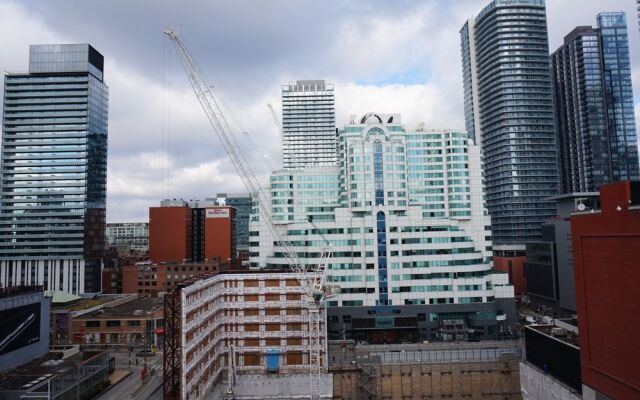 Liberty Village Condo w Parking