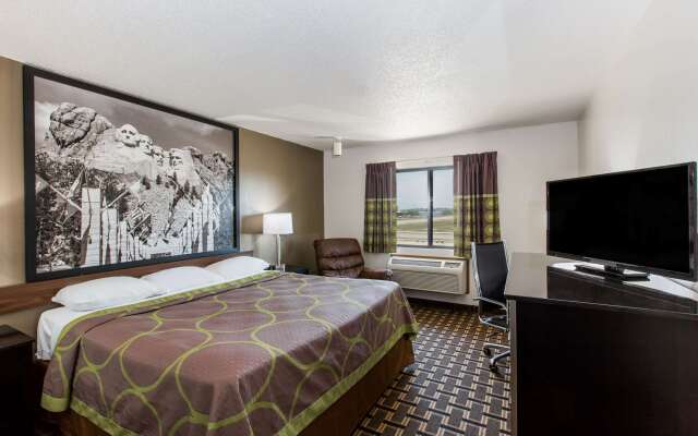 Super 8 by Wyndham Wayne