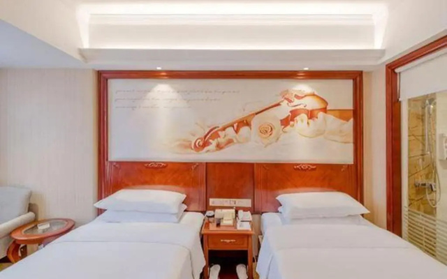 Vienna Hotel Zhongshan Guzhen Town Center