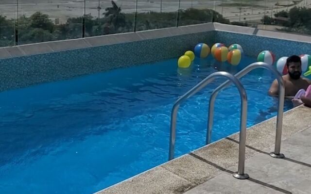 Apartment by the sea