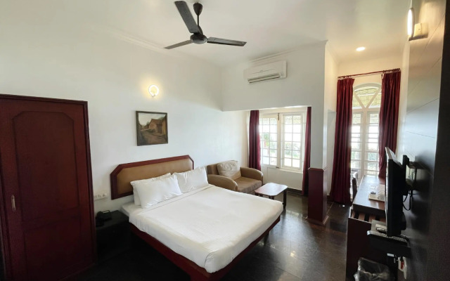 Mascot Beach Resort