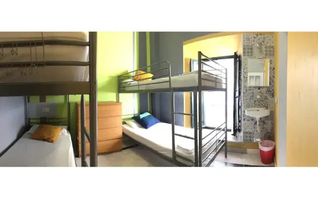El Baobab Hostel