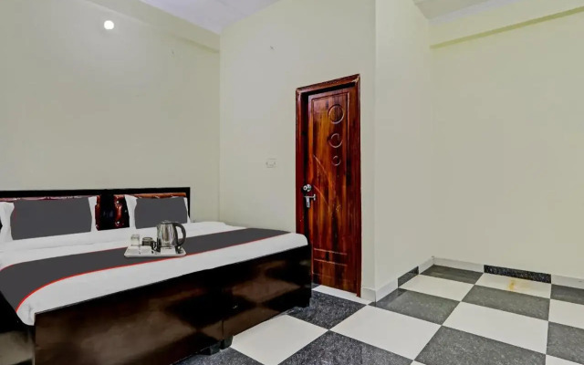 Oyo Flagship 92980 Empire Inn