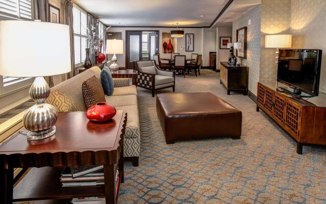 Hilton Orrington / Evanston