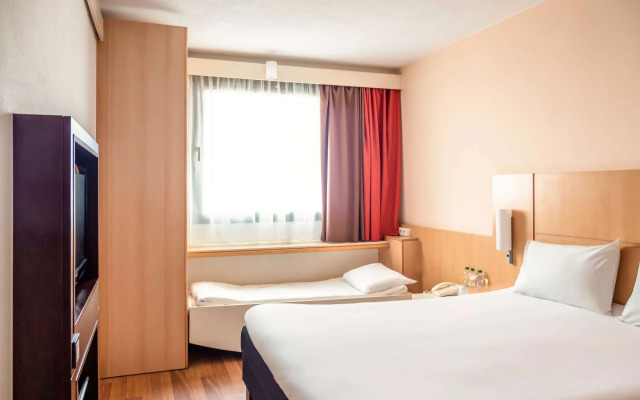ibis Barcelona Santa Coloma