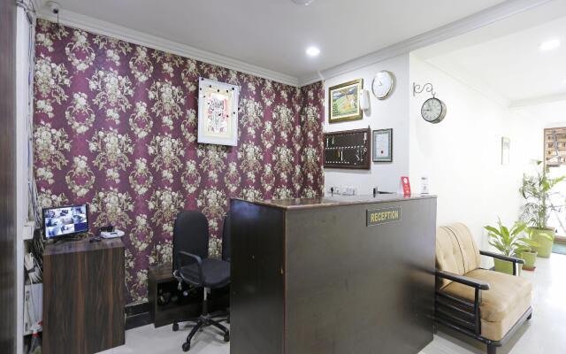 OYO 2229 Hotel Golden Wings