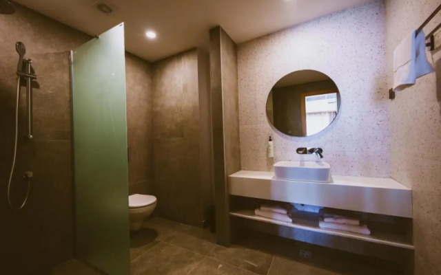 B1 Downtown Hotel