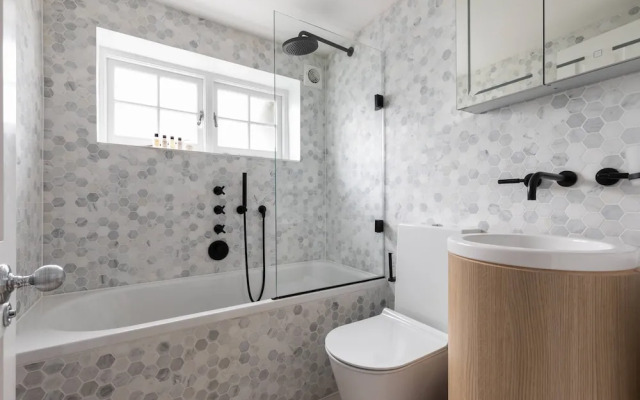 Donne Place II by Onefinestay