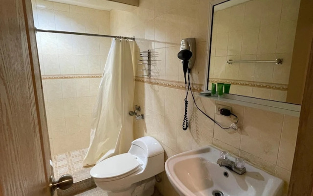 Hotel San Thomas Inn