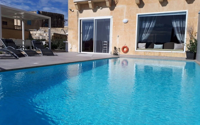 Twilight Gozitan Farmhouse With Pool