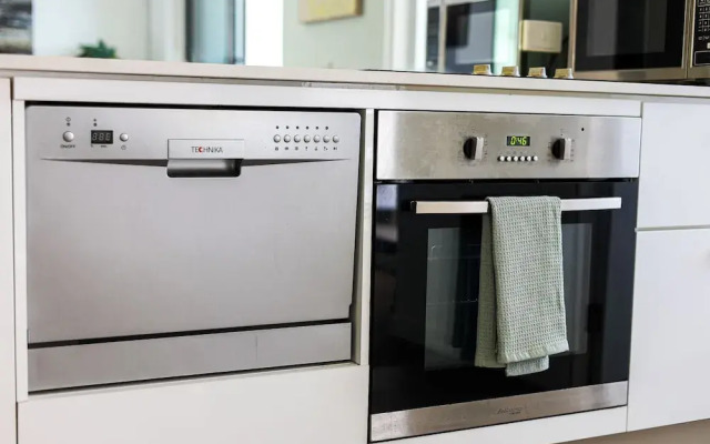 StayAU Leisure 2BR Modern CBD Apt