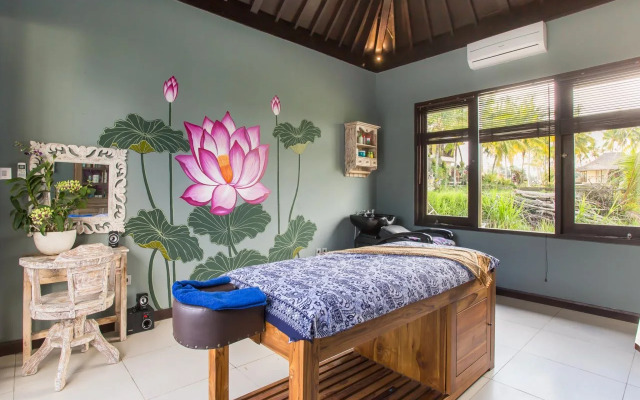 Solo Villas and Retreat