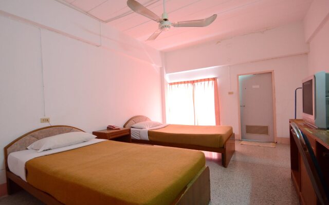 Dee Ma Hotel