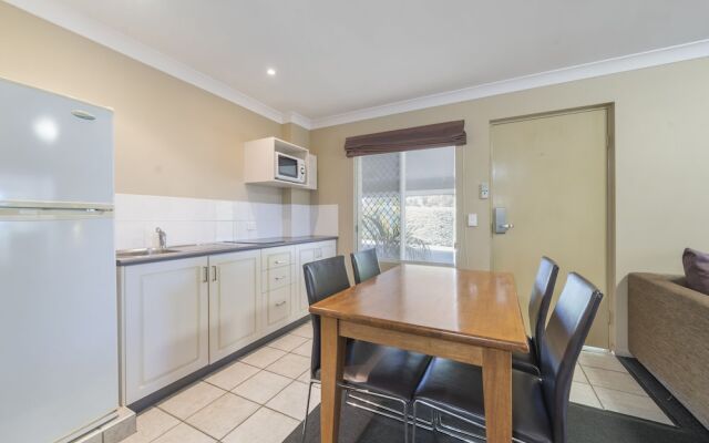 Best Western Plus Ambassador On Ruthven Motor Inn