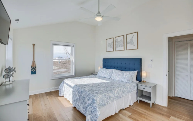 Spacious Wildwood Condo: Walk to Beach!