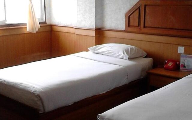 Sakol Grand Palace Hotel