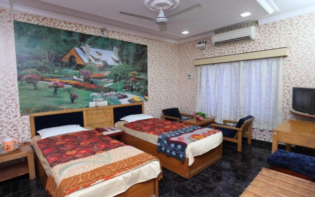 Trishul Hotel