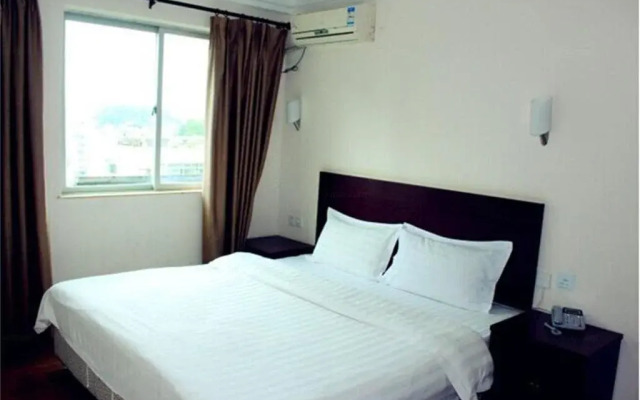Yi Jia Holiday Hotel