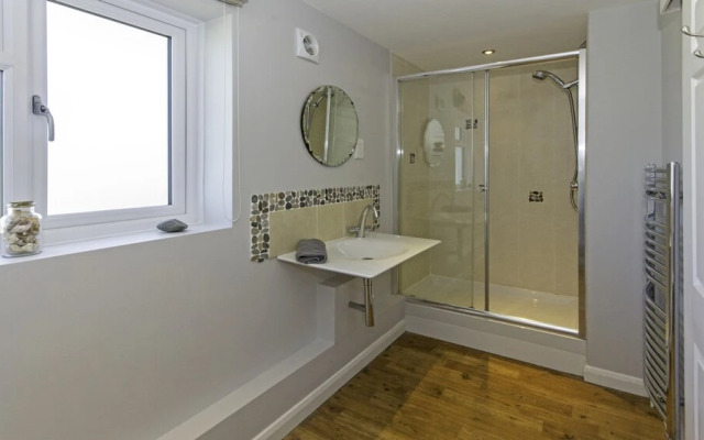 Ladywell Croyde 6 Bedrooms, Sleeps 12, Hot Tub