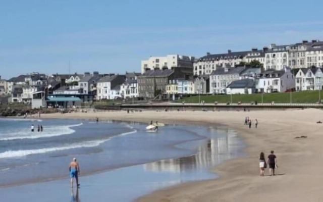 Dunluce Park - Portrush by the Sea