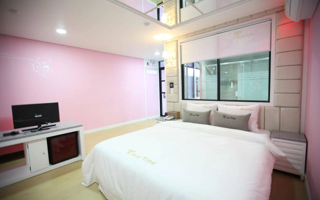 Cheonan Hound Hotel