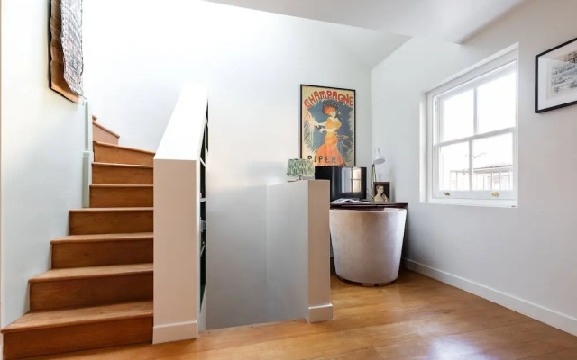 St Luke's Mews III by Onefinestay