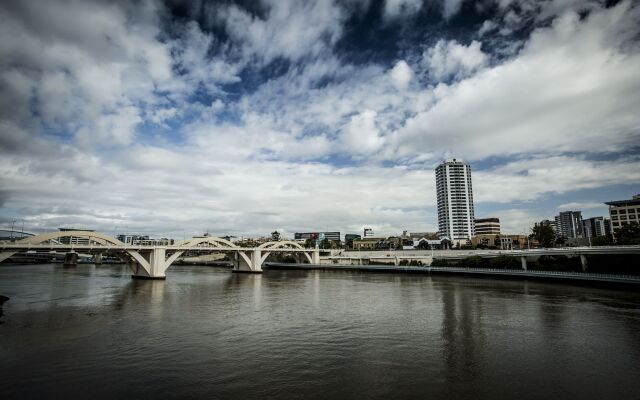 Park Regis North Quay