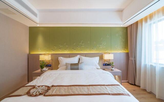 GreenTree Eastern Dali Railway Station Hotel