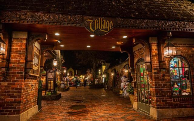 Gatlinburg Chateau Condo 301