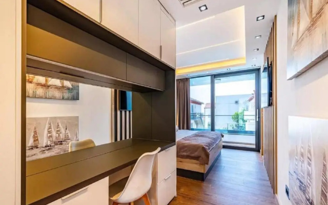 Villa Alpha - Four Bedroom Villa With Swimming Pool