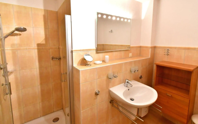 Villa Sola Bona, FW 2