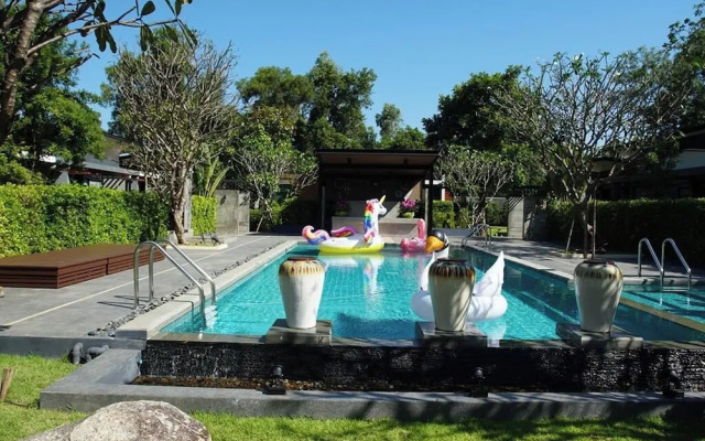 Chatnipa Beach Resort