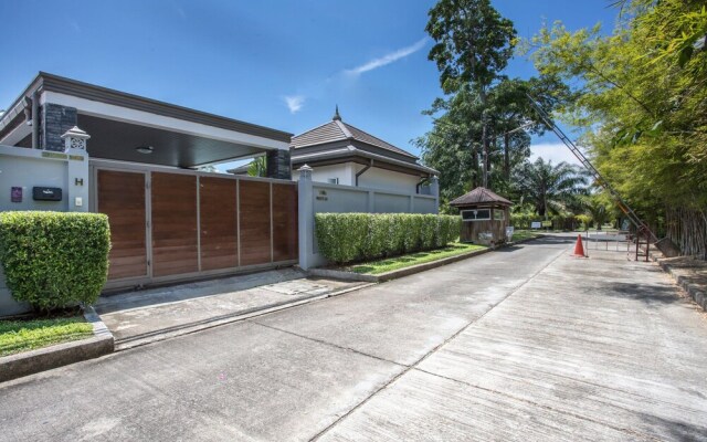 Modern Elegance 3BR Pool Villa Marine
