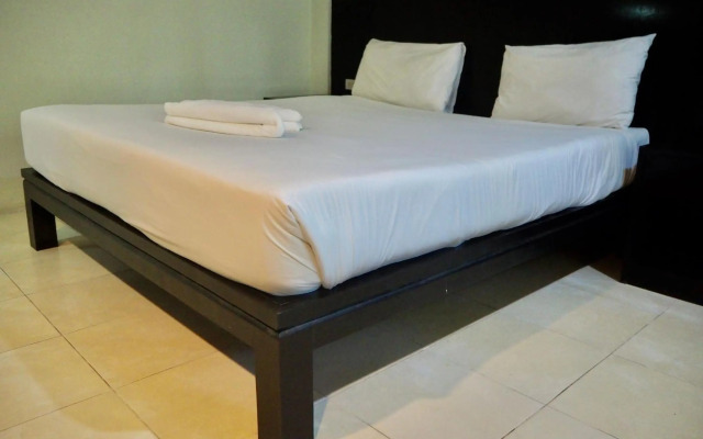 Orm Thong Apartment - SHA Plus