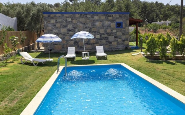 House With Garden and Private Pool in Bodrum